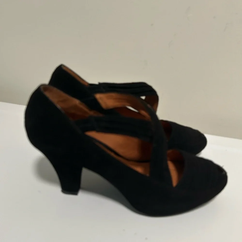Gentle Souls Suede Peeptoe Heels Black Size 8